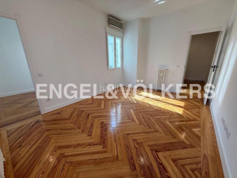 Foto ebbc44c9-70a0-46c9-94e1-aedb6ae0a1bb. Location appartement avec chauffage dans Argüelles Madrid