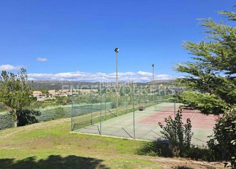 Foto 8131b660-1339-4480-b97e-3ba38361a94c. Maison avec chauffage parking piscine dans El Cantizal Rozas de Madrid (Las)