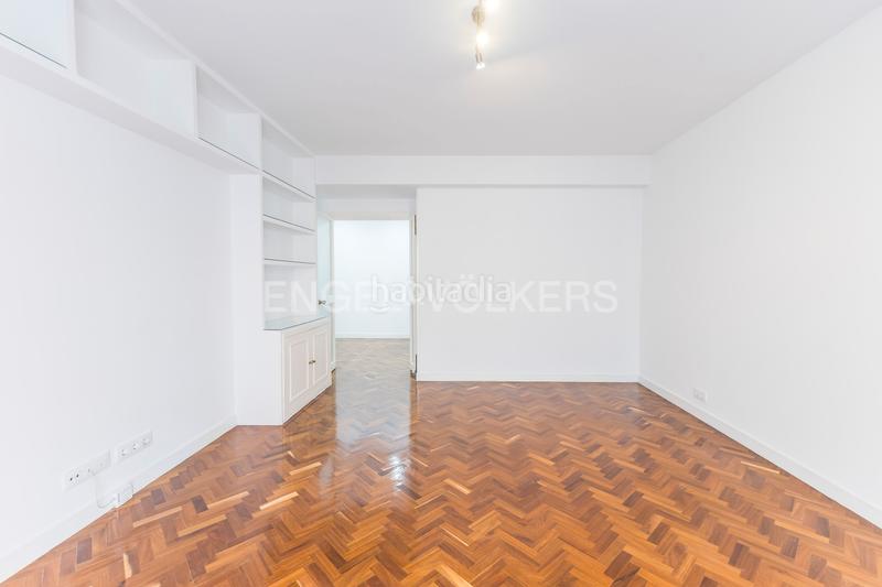 Foto 9771fe86-afab-4d47-a021-1b9e183c59a4. Miete appartement mit heizung parking in Lista Madrid