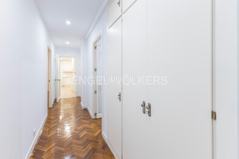 Foto c58ea173-274e-4dc2-b4d4-6b0331abd4a7. Miete appartement mit heizung parking in Lista Madrid