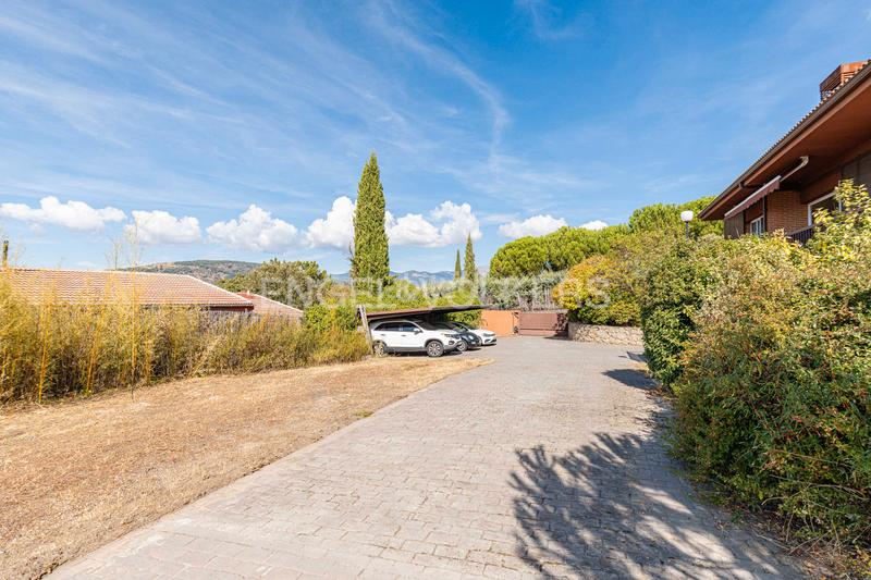 Foto 00482149-318f-4904-a6c2-ef6c087f5838. Maison avec chauffage piscine dans Fontenebro-Altavista Collado Villalba