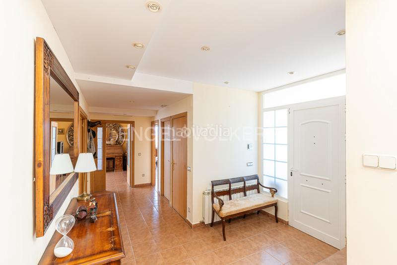 Foto 0c51a08d-8392-4e48-85d8-66bfc01d1c36. Maison avec chauffage piscine dans Fontenebro-Altavista Collado Villalba