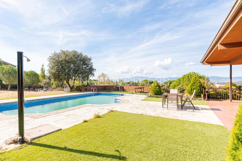 Foto 490891fe-8856-4689-8e5d-a99f20eb2291. Maison avec chauffage piscine dans Fontenebro-Altavista Collado Villalba