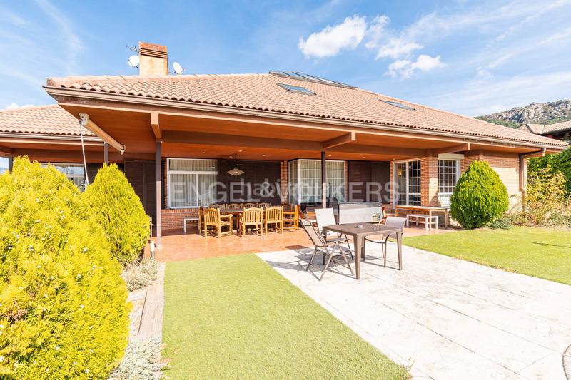 Foto a674b278-799f-4fd8-ae55-b749b9cc9de0. Maison avec chauffage piscine dans Fontenebro-Altavista Collado Villalba