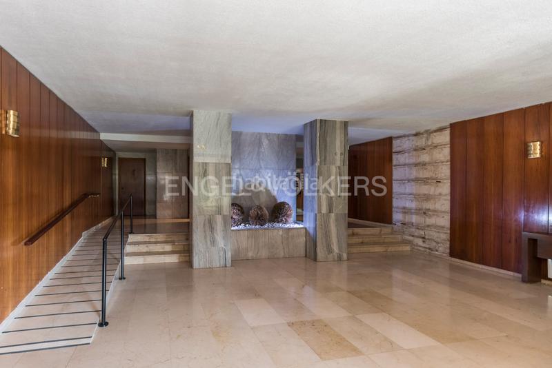 Foto 023f266e-7fe5-41f7-af9c-fced756f7563. Alquiler apartamento luminoso piso familiar en Nueva España con piscina y garaje en Madrid