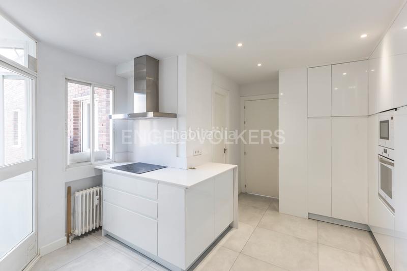 Foto 1f089118-9246-4593-9c14-550c9de47105. Location appartement avec chauffage parking piscine dans Madrid