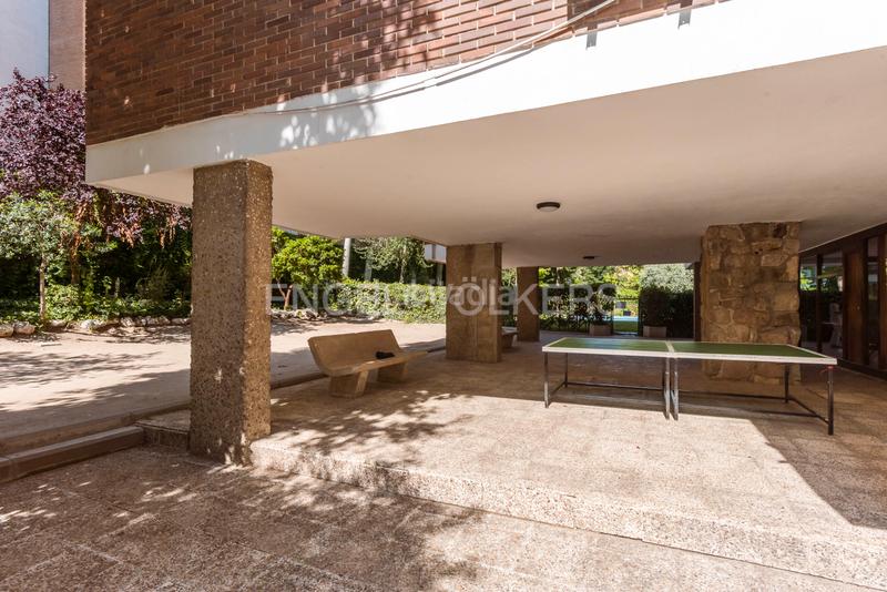 Foto 0d4f2c04-b750-44aa-9449-5437fd5fa35e. Miete appartement mit heizung parking pool in Nueva España Madrid