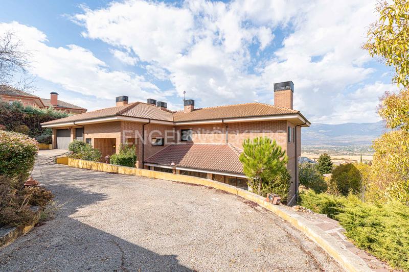 Foto 2d0e7db6-46f8-4482-897f-d7c082ed124b. Maison avec chauffage parking piscine dans Soto del Real