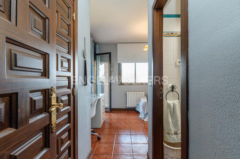 Foto 9a86f654-ff69-483f-a8f7-1140042324bc. Maison avec chauffage parking piscine dans Soto del Real