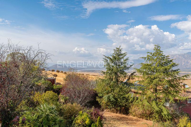 Foto c5455bc2-6ed6-481c-ac99-c847700b37ee. Maison avec chauffage parking piscine dans Soto del Real