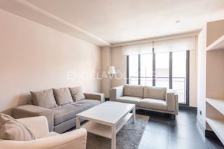 Location Appartement à El Viso. Acogedor, funcional, muy luminoso, en zona muy tranquila, se alq