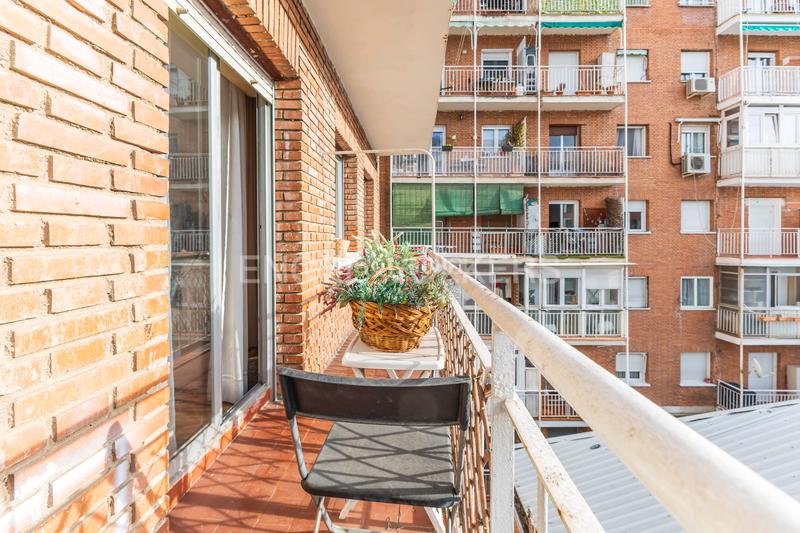 Foto cc99cac4-a8f9-4e37-8f35-1d633a6b2567. Apartament amb calefacció a Pacífico Madrid