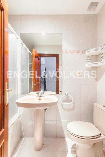 Foto 3e3b77a7-fab7-47a1-864d-79c422cb3aba. Haus mit heizung parking in Los Arroyos San Sebastián de los Reyes