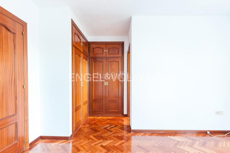 Foto 43d2076c-614d-4706-9ec6-a199bf840cb3. Haus mit heizung parking in Los Arroyos San Sebastián de los Reyes