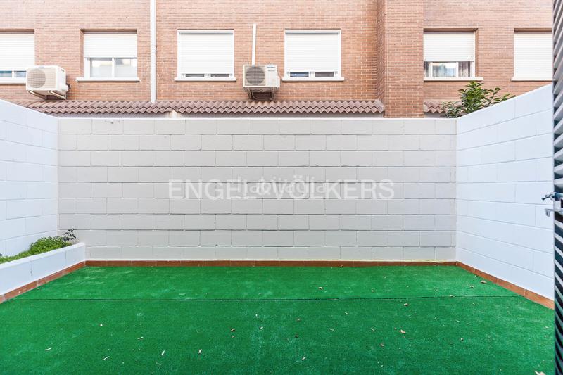 Foto 64988932-251f-4c4e-b47b-288ff72cea5c. Haus mit heizung parking in Los Arroyos San Sebastián de los Reyes