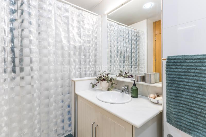 Foto e698a1a9-ea6a-49e0-b61e-9da959868dec. Piccolo appartamento con riscaldamento piscina in Madrid