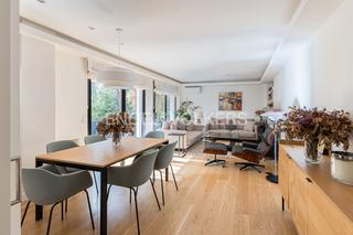 Lloguer Apartament a El Viso. Precioso y acogerdor, muy luminoso, amplio salón con terraza, en