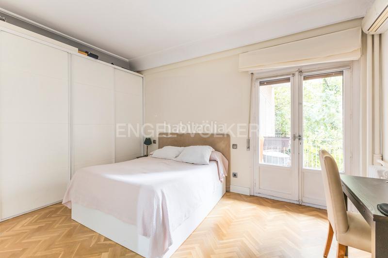 Foto 12e7ad53-edd9-4901-8aca-16552224a434. Apartamento encantador piso en Nueva España en Nueva España Madrid