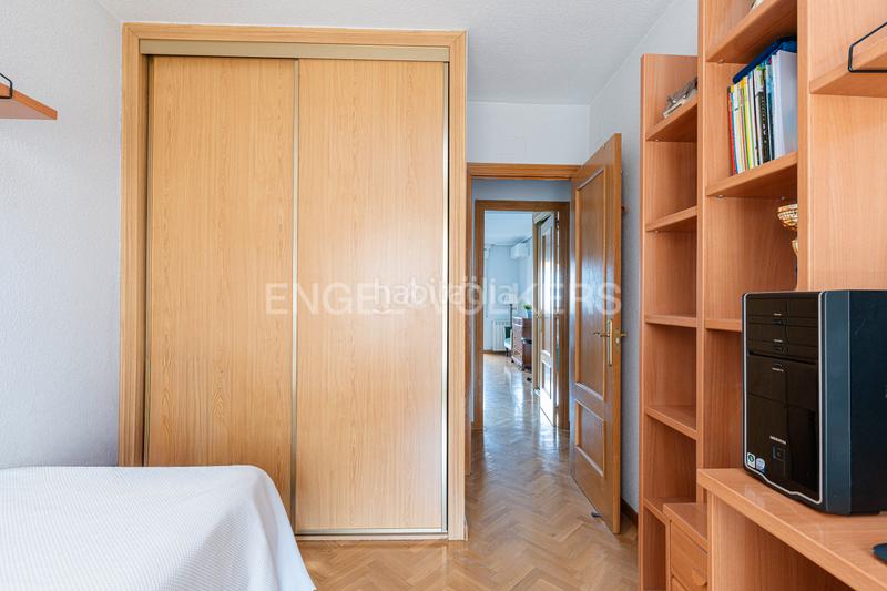 Foto 5deb4698-58c9-4df4-aed1-d92ae38c640d. Apartamento espectacular ático con vistas a la montaña en Majadahonda