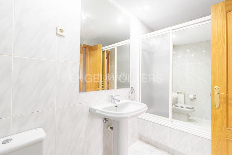 Foto 72b3d24c-feb1-4d81-8239-73df49df0569. Apartamento espectacular ático con vistas a la montaña en Majadahonda