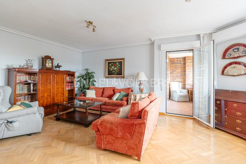 Foto d1fcc8c1-29a0-4400-9b9c-825a751d8d5d. Apartamento espectacular ático con vistas a la montaña en Majadahonda