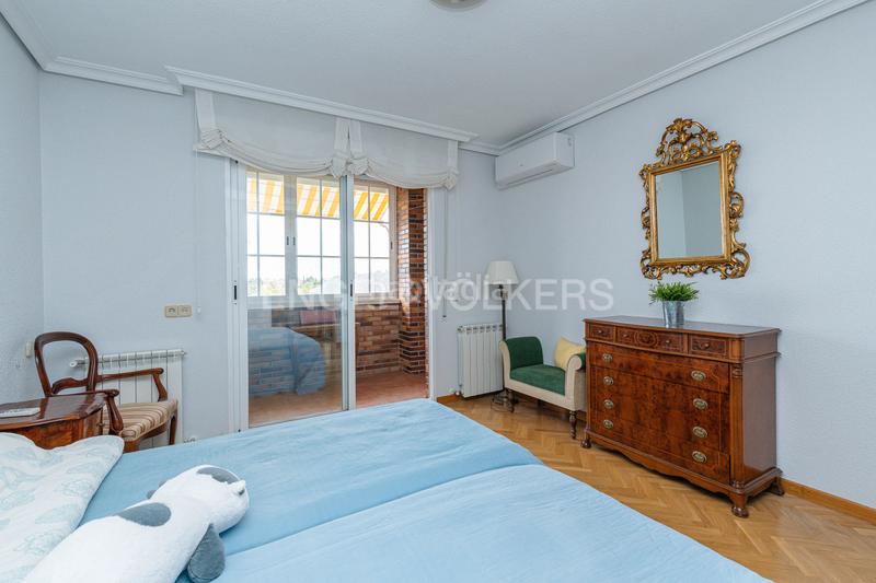 Foto d970b15e-e5b8-4731-bebd-152585ab8cda. Apartamento espectacular ático con vistas a la montaña en Majadahonda