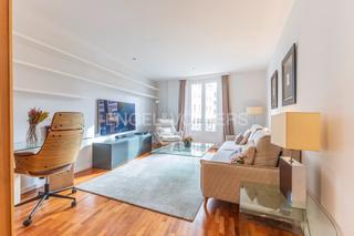 Alquiler Apartamento en Palacio. Exclusivo piso exterior de diseño con garaje y dos dormitorios e