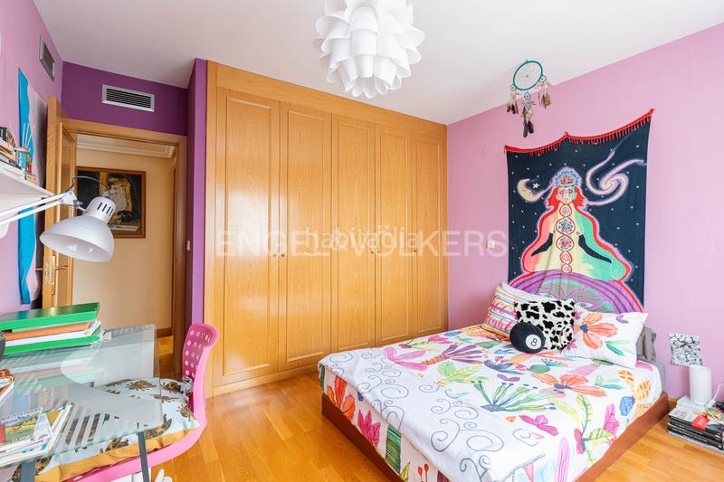 Foto 0bb26cc0-c6f4-496a-b5fc-b32ecec5ee58. Casa con riscaldamento parcheggio piscina in El Cantizal Rozas de Madrid (Las)