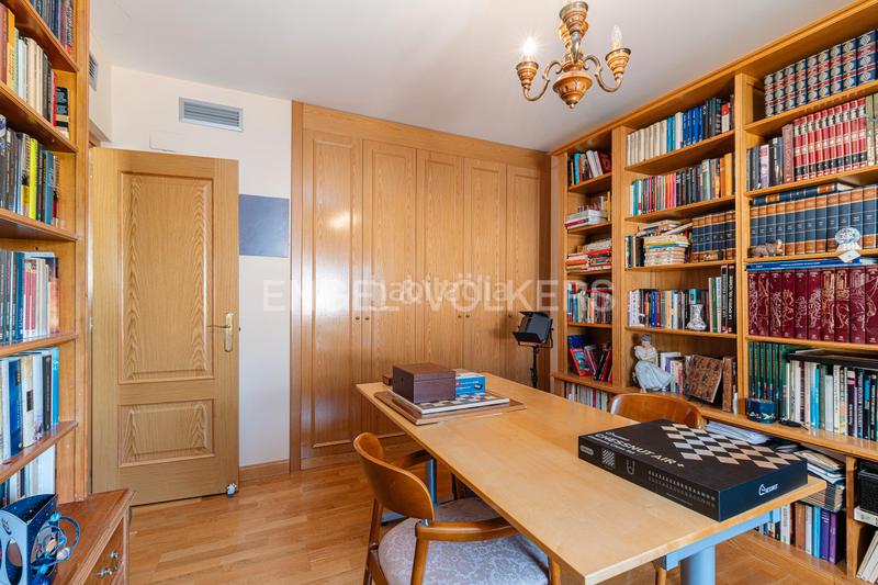 Foto 2bad72cf-360d-46ec-8f93-aaf3e56636c1. Casa con riscaldamento parcheggio piscina in El Cantizal Rozas de Madrid (Las)