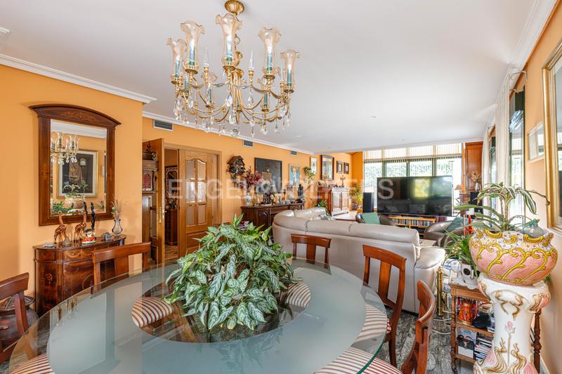 Foto 33bb74ca-ed57-4d70-a220-314e30c2263d. Casa con riscaldamento parcheggio piscina in El Cantizal Rozas de Madrid (Las)