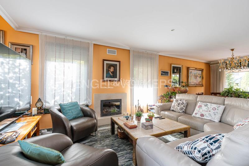 Foto 8899a975-fc2c-43e8-90b9-699e338047e4. Casa con riscaldamento parcheggio piscina in El Cantizal Rozas de Madrid (Las)