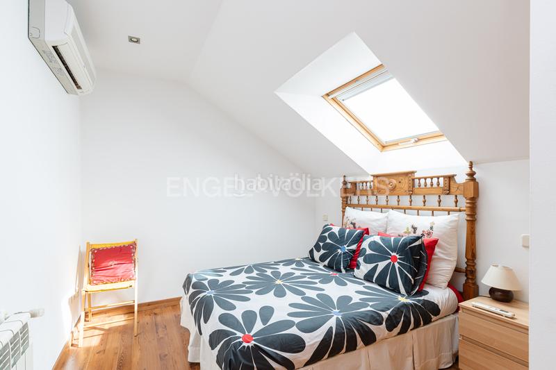 Foto dab753bb-3b7d-48f9-bc22-3143ffec86e8. Casa con riscaldamento parcheggio piscina in El Cantizal Rozas de Madrid (Las)