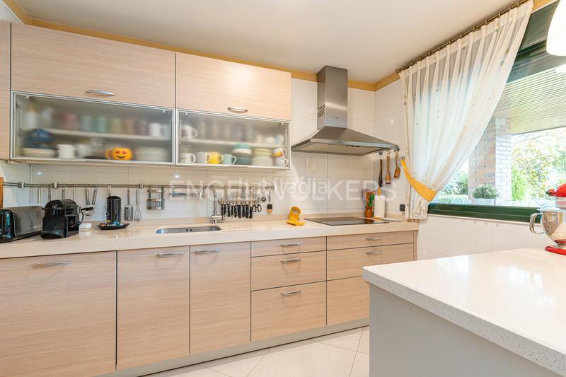 Foto e7b3b1d5-5766-428e-a679-852cb7a770d5. Casa con riscaldamento parcheggio piscina in El Cantizal Rozas de Madrid (Las)