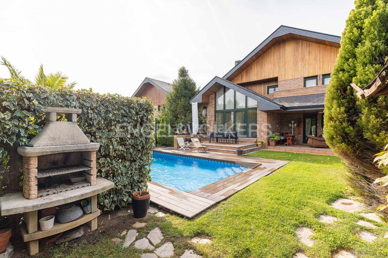 Foto e8b7433a-d444-460b-8471-6335a6c29f3d. Casa con riscaldamento parcheggio piscina in El Cantizal Rozas de Madrid (Las)