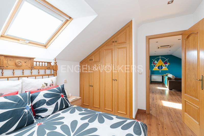 Foto fded9ee8-5602-4183-9293-0832cdf824fd. Casa con riscaldamento parcheggio piscina in El Cantizal Rozas de Madrid (Las)