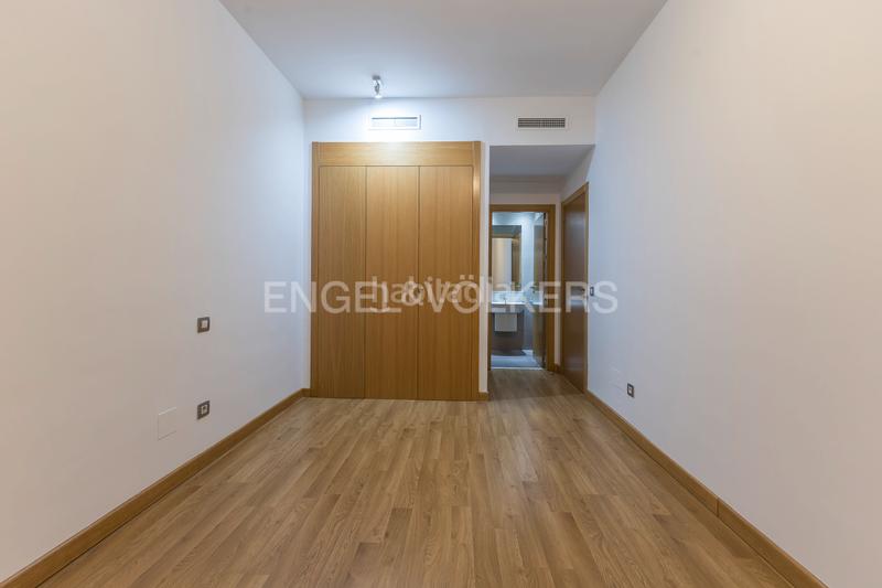 Foto 2275cc60-e2f2-4649-a15e-8bdd74bd0bee. Lloguer apartament amb calefacció aparcament a Ríos Rosas-Nuevos Ministerios Madrid