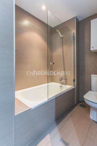 Foto 6a5a02e2-3719-4269-b99d-301857dc9236. Lloguer apartament amb calefacció aparcament a Ríos Rosas-Nuevos Ministerios Madrid