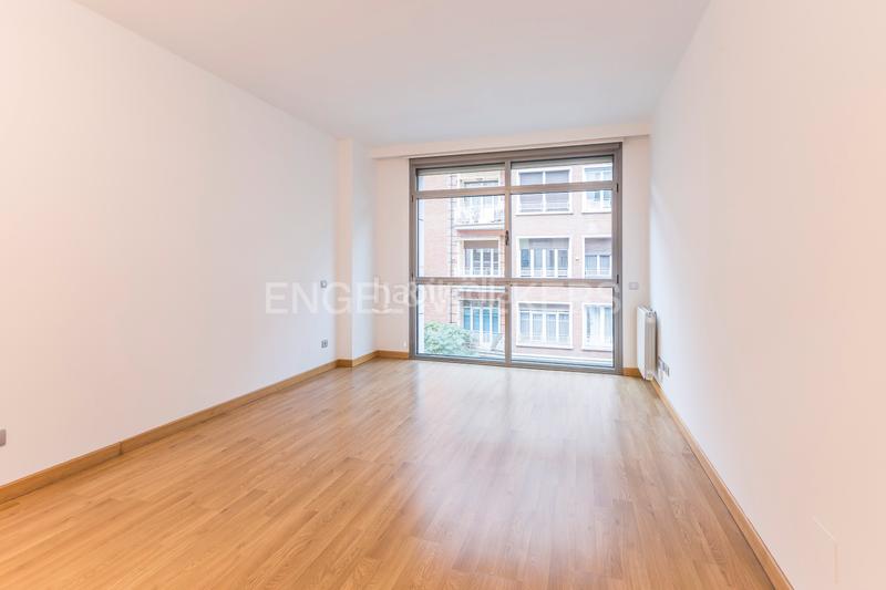 Foto 5dbde3af-ae8a-4e44-9784-fb277b9a0a00. Miete appartement mit heizung parking in Ríos Rosas-Nuevos Ministerios Madrid