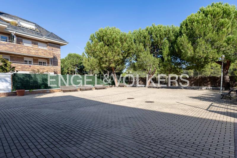 Foto 2ebb15d8-0d78-4fca-a25a-58a3eec06d53. Apartment with heating parking pool in Monte el Pilar Majadahonda