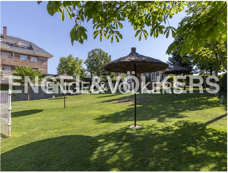 Foto 55625795-94ae-4c9d-8619-2276e9256b02. Apartment with heating parking pool in Monte el Pilar Majadahonda