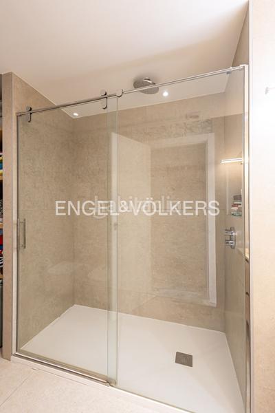 Foto 772f6eff-05d4-471c-ad64-6fda2a4fe8ff. Apartment with heating parking pool in Monte el Pilar Majadahonda