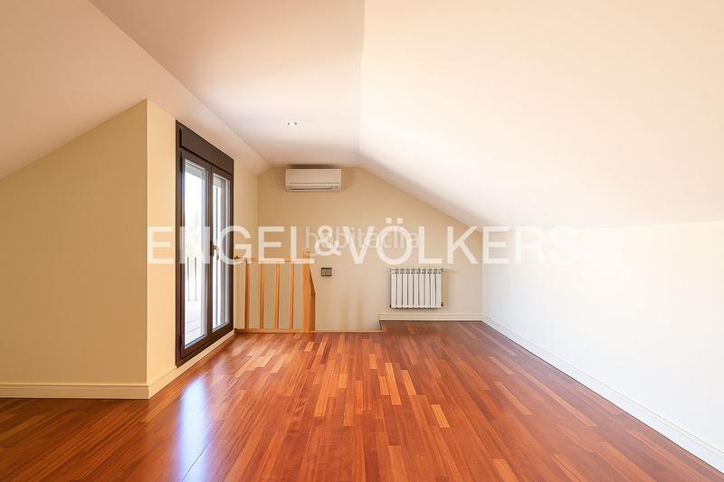 Foto 05dabfcd-ab17-4a84-af19-05ee8f5dc51e. Casa adossada amb calefacció aparcament piscina a Paracuellos de Jarama