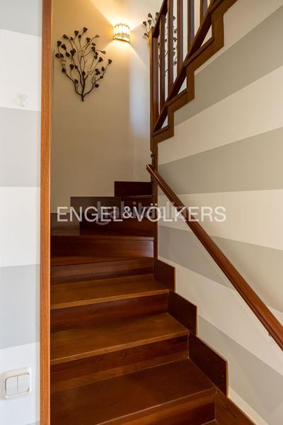 Foto 262750d6-4c03-4c1a-bd86-f97a21de1167. Casa adossada amb calefacció aparcament piscina a Paracuellos de Jarama