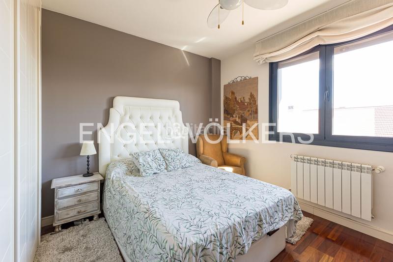 Foto 5ccf10f7-8662-4dc0-8206-0a7f5a8ab148. Casa adossada amb calefacció aparcament piscina a Paracuellos de Jarama