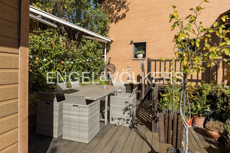 Foto 662d8ac1-faa1-4998-b0f9-bc5b091f4284. Casa adossada amb calefacció aparcament piscina a Paracuellos de Jarama