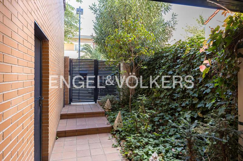 Foto 6e153937-0e48-42a7-843b-72806cb33909. Casa adossada amb calefacció aparcament piscina a Paracuellos de Jarama