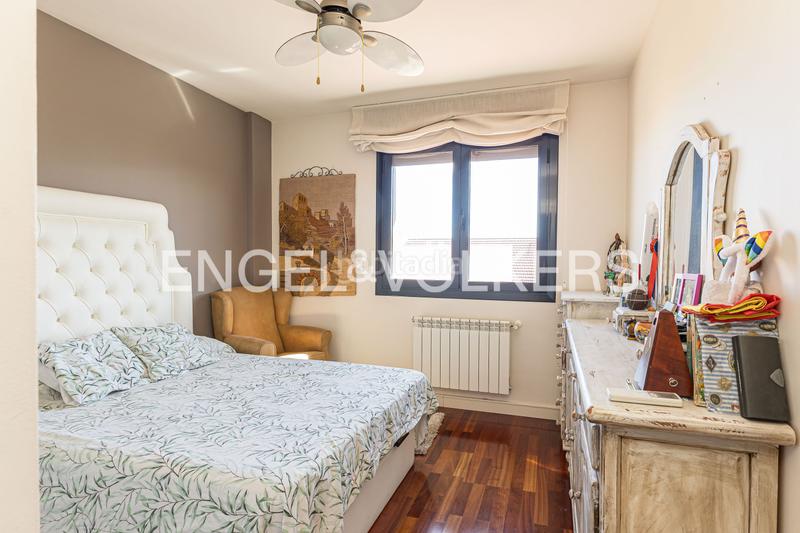 Foto 7375099d-2454-49d9-985d-9c80479401d0. Casa adossada amb calefacció aparcament piscina a Paracuellos de Jarama