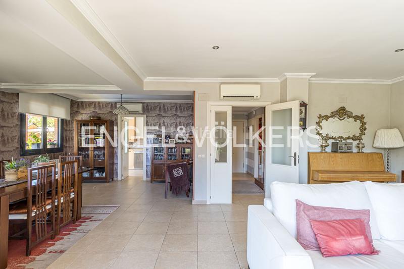 Foto 7ef62eca-3ca9-4718-91ad-710aaa61d9e2. Casa adossada amb calefacció aparcament piscina a Paracuellos de Jarama