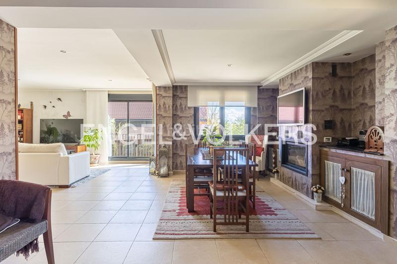 Foto 87ecb48b-b7e9-44f3-b40a-a1bcd4bcdcc9. Casa adossada amb calefacció aparcament piscina a Paracuellos de Jarama