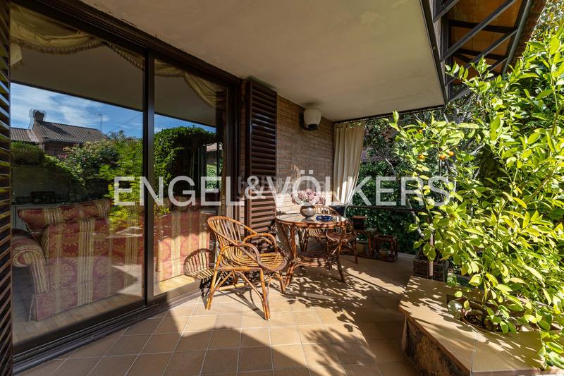 Foto 4583dcc4-001e-462c-a320-2db4f5a44c22. Casa a schiera con riscaldamento parcheggio piscina in Madrid